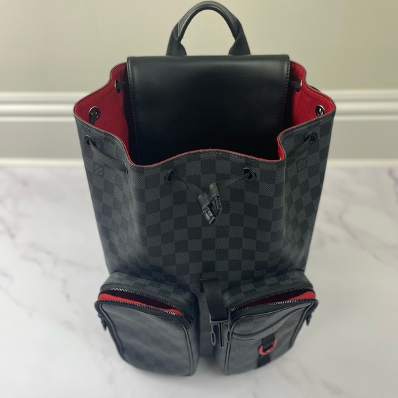 Louis Vuitton Utility Backpack - Picture 5 of 14